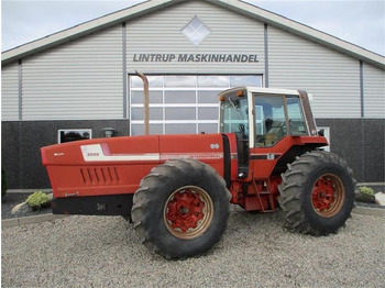 Tractor INTERNATIONAL