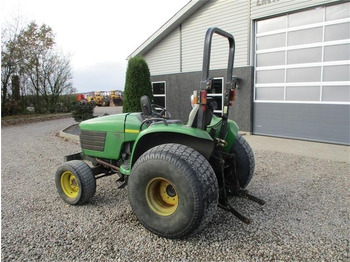 Tractor John Deere 4600 Med Græshjul: foto 3