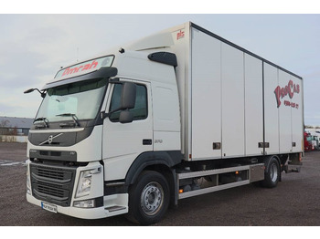 Camión caja cerrada VOLVO FM