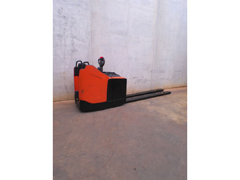 Transpaleta BT LPE 250 2350x550mm: foto 3