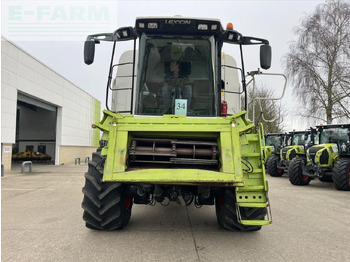 Cosechadora de granos CLAAS LEXION 530 M: foto 2