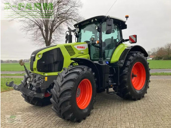 Tractor CLAAS Axion 810