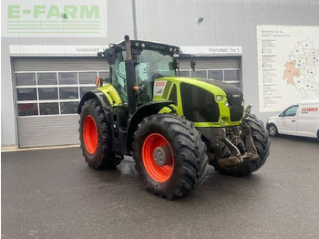 Tractor CLAAS Axion 930