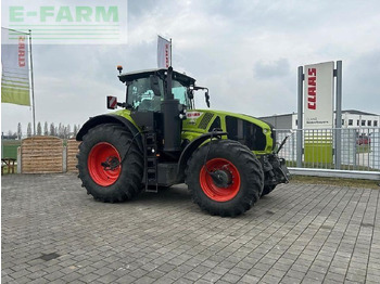 Tractor CLAAS Axion 930