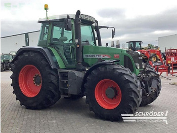 Tractor FENDT 718 Vario