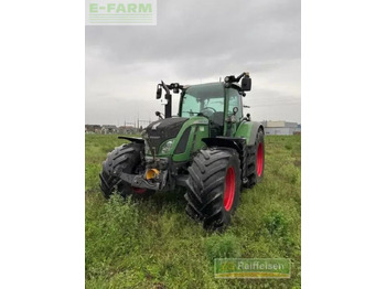 Tractor FENDT 724 Vario