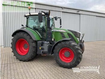 Tractor FENDT 724 Vario