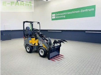 Miniexcavadora GIANT