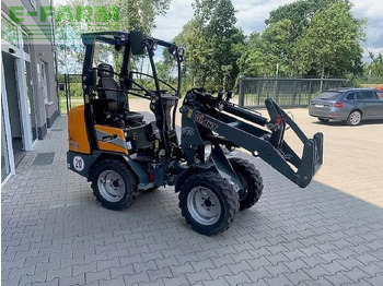 Miniexcavadora GIANT