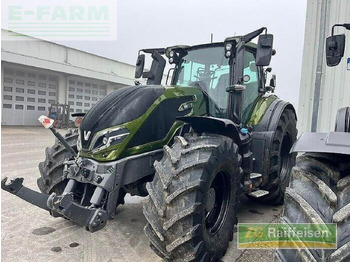 Tractor VALTRA