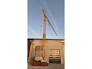 Grúa automontante LIEBHERR