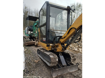 Miniexcavadora MINI PELLE CATERPILLAR 301-6C  de 2011 n° CPJBB00644: foto 3