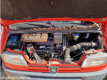 Furgón Peugeot Boxer- 2000 - 43336 - 3275XC27: foto 3 Furgón Peugeot Boxer- 2000 - 43336 - 3275XC27: foto 3