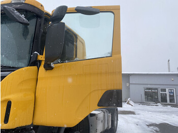 Puerta y piezas SCANIA