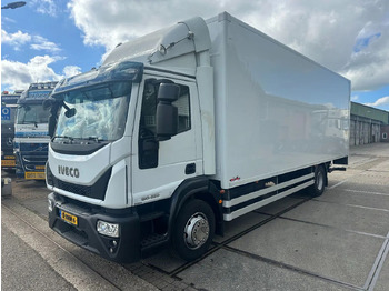 Camión caja cerrada IVECO