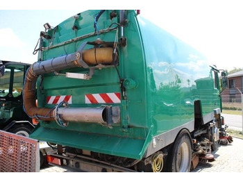 Barredora vial MAN M 2000: foto 2