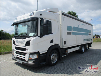 Camión transporte de bebidas SCANIA P 320