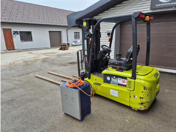 Carretilla elevadora CLARK