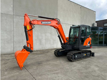 Excavadora de cadenas DOOSAN DX55-9C
