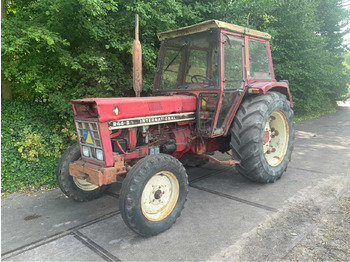 Tractor INTERNATIONAL