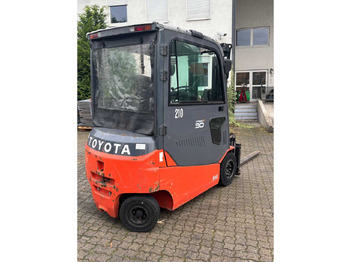 Carretilla elevadora TOYOTA 8FBMT30 ELECTRIC FORKLIFT: foto 3