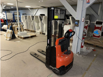 Carretilla elevadora TOYOTA