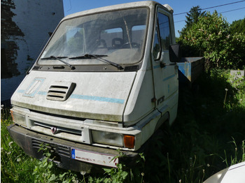 Camión volquete RENAULT Master