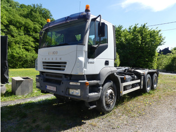 Camión multibasculante IVECO Trakker