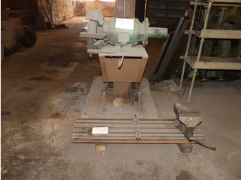 Máquina para metal