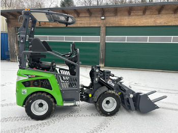 Cargadora articulada