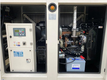 Generador industriale nuevo Perkins 66 kVA Silent generatorset New !: foto 2 Generador industriale nuevo Perkins 66 kVA Silent generatorset New !: foto 2