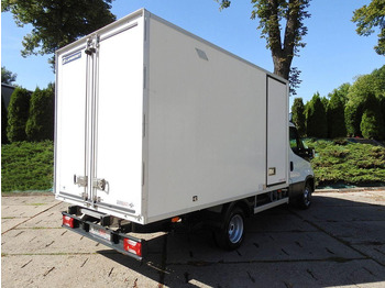 Furgoneta frigorifica Iveco DAILY 35C15 KONTENER CHŁODNIA -12*C ZASILANIE 230V BLIŹNIACZE KO: foto 3 Furgoneta frigorifica Iveco DAILY 35C15 KONTENER CHŁODNIA -12*C ZASILANIE 230V BLIŹNIACZE KO: foto 3