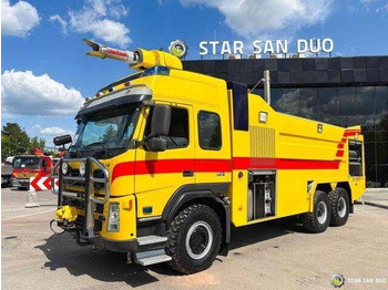 Camión de bomberos VOLVO FM 460