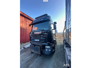 Camión volquete SCANIA R 580