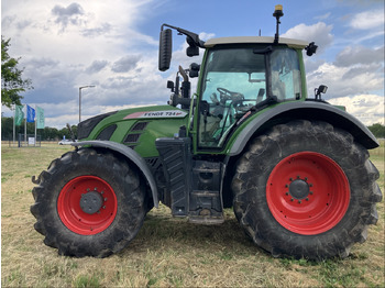 Tractor FENDT 724 Vario