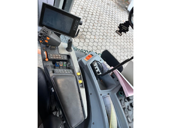 Tractor Valtra T214 Direct TwinTrac: foto 3 Tractor Valtra T214 Direct TwinTrac: foto 3