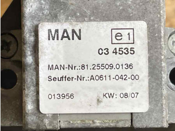 Cabina e interior para Camión MAN LEVER SWITCH 81.25509-0136: foto 2 Cabina e interior para Camión MAN LEVER SWITCH 81.25509-0136: foto 2