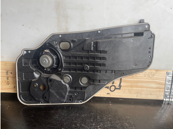 Cabina e interior para Camión SCANIA DOOR PANEL 2521836: foto 2