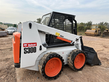 Minicargadora BOBCAT S300: foto 4 Minicargadora BOBCAT S300: foto 4