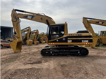 Excavadora de cadenas CATERPILLAR 320BL