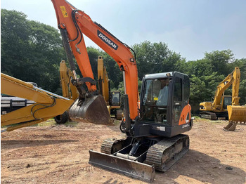 Excavadora de cadenas DOOSAN DX60
