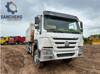 Camión grúa SINOTRUK Howo 371 6x4 crane truck: foto 2