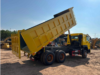 Camión volquete Sinotruk HOWO 400hp 6X4: foto 3