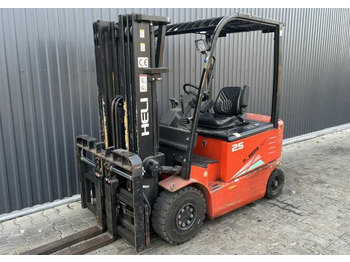 Carretilla elevadora eléctrica HELI