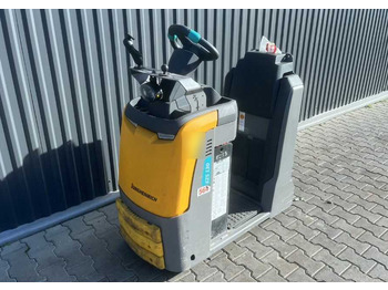 Remolcadora JUNGHEINRICH