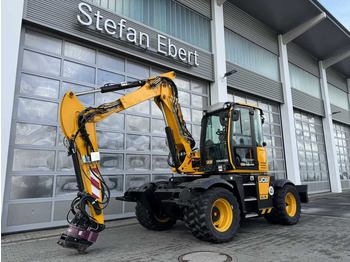 Excavadora de ruedas JCB