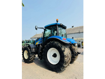 Tractor New Holland T8040: foto 5 Tractor New Holland T8040: foto 5