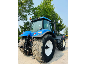Tractor New Holland T8040: foto 3 Tractor New Holland T8040: foto 3