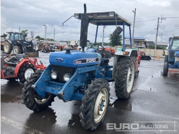 Tractor NEW HOLLAND