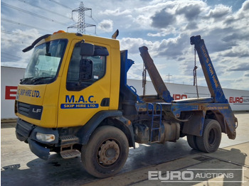 Camión portacontenedor de cadenas DAF LF 55 220